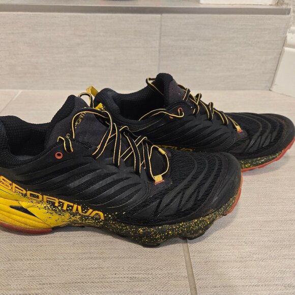 La Sportiva Akasha Mens Trail Running Shoes Mens US 10.5 - Picture 3 of 9